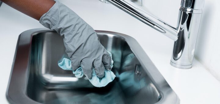 Haushaltshilfe: Wenn für Senioren und Kranke alles zu viel wird